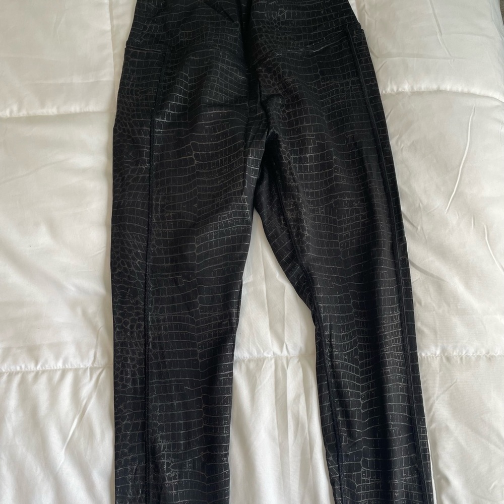 Victoria secret pink sport, black legging Large